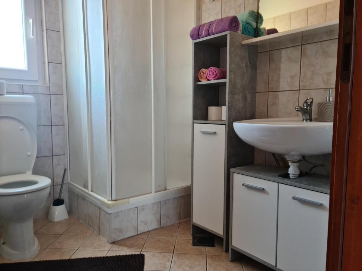 Apartmani Junto بريكو المظهر الخارجي الصورة