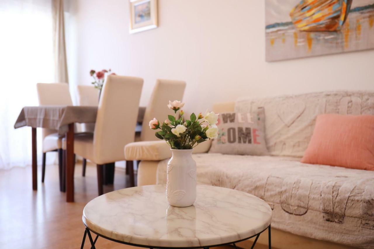 Apartmani Junto بريكو المظهر الخارجي الصورة
